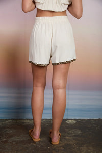 Contrast Scalloped Trim Set in Natural
