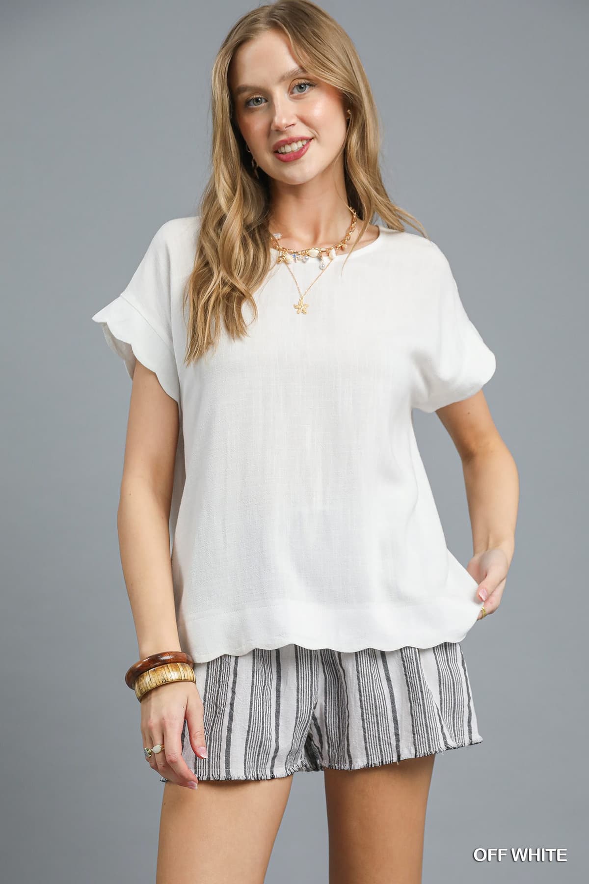 Scallop Hem Linen Blend Top in Off White