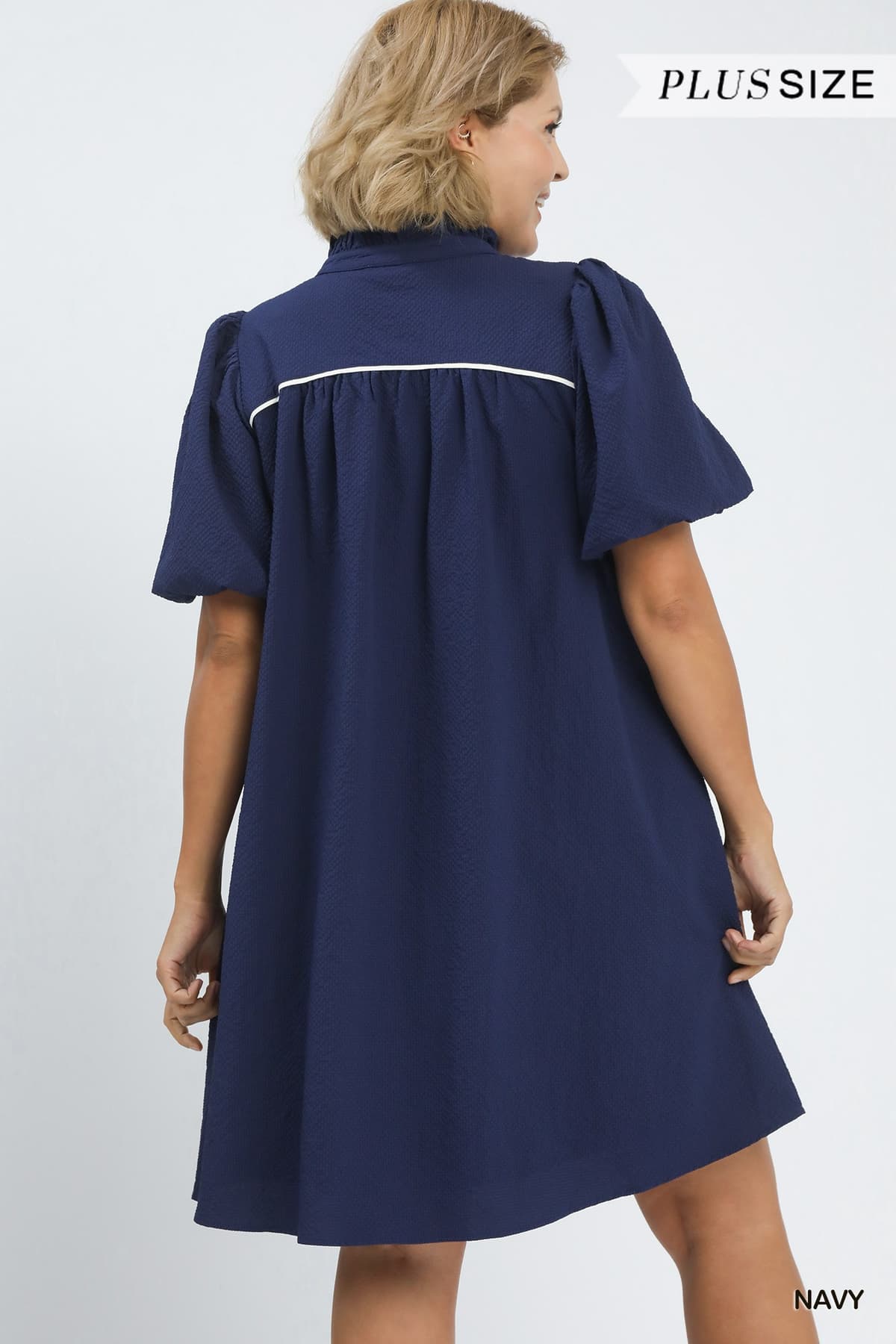 Seersucker Puff Sleeve Dress in Navy