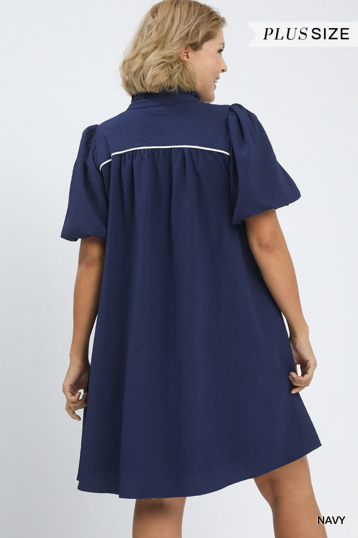 Seersucker Puff Sleeve Dress in Navy