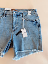 Curvy Tummy Control Light Destroy& Fray Hem Shorts LT