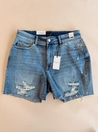 Curvy High Waist Shorts W/ Stitch Over Destroy Detail Md