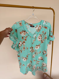 Curvy Ruffle Sleeve Ribbed Top in Mint