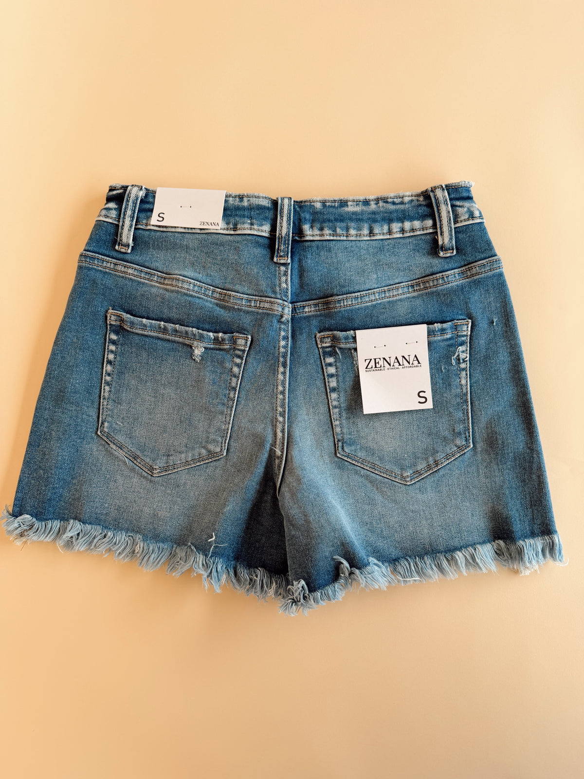 Distressed Fray Hem Shorts Md Wash