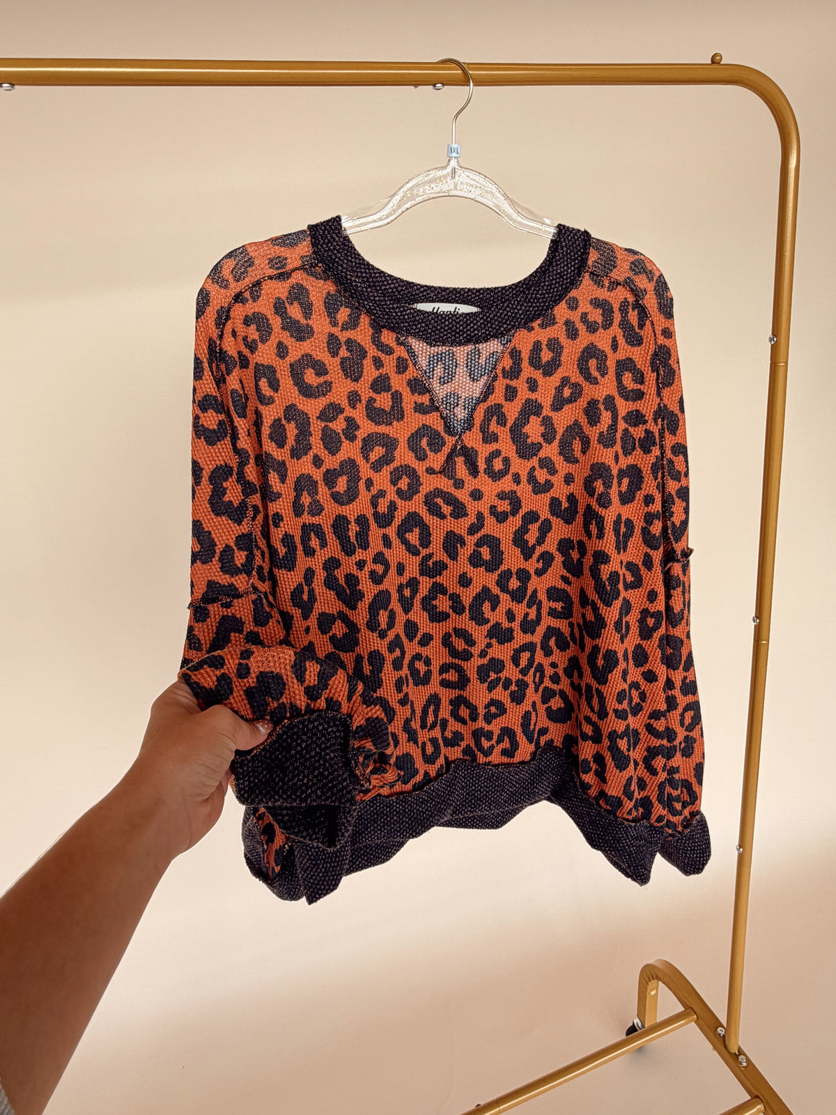 Curvy Crew Neck Drop Shoulder Leopard
