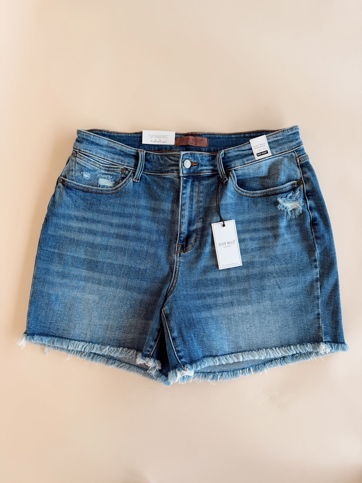 Curvy Vintage Wash Shorts W/Fray Hem MD