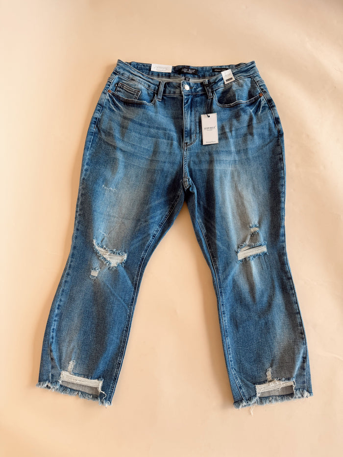 Curvy HW Destroy Cropped Straight MD