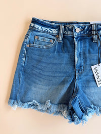 Distressed Fray Hem Shorts Md Wash