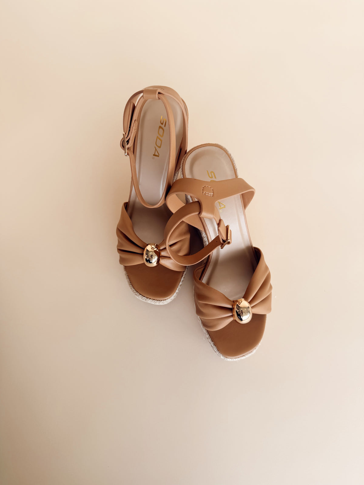 Farmer Blonde Wedge