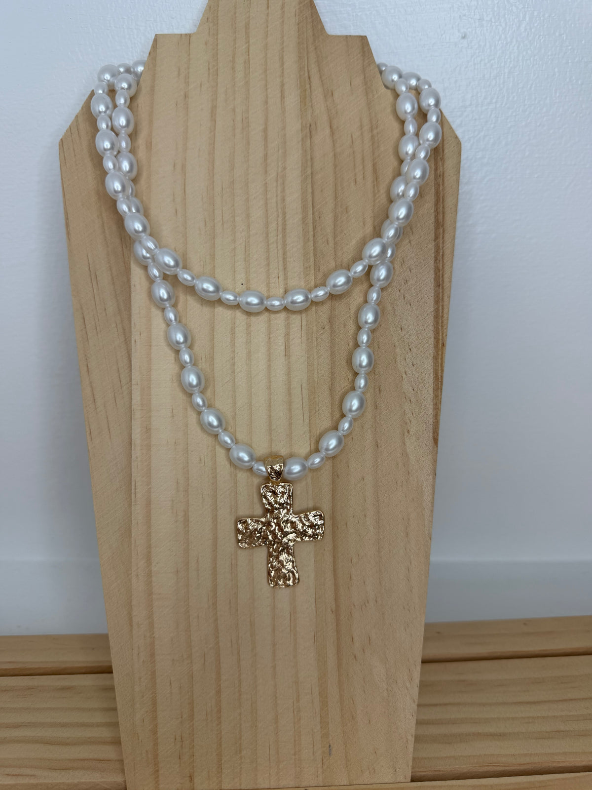 Lustrous Faux Pearl Layered Cross Necklace