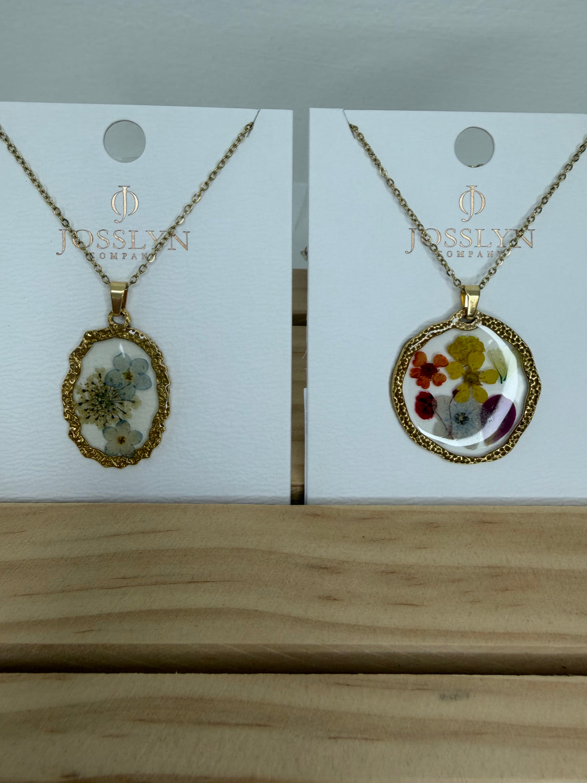 Flower Necklace- 3 Colors!
