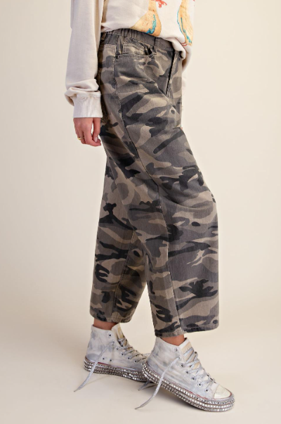 Camo Print Barrel Pants