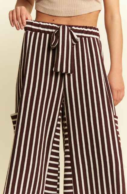 Curvy Stripe Wide Leg Pants in Brown