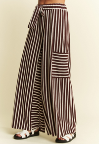 Curvy Stripe Wide Leg Pants in Brown