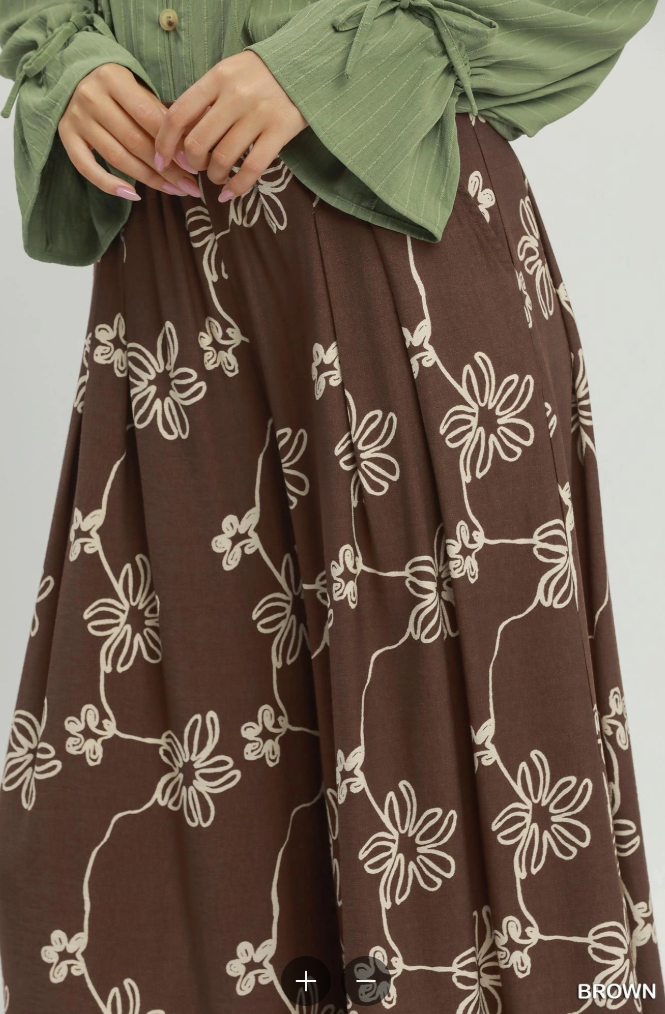 Floral Print Wide Leg Pant in Brown