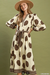 Abstract Border Dress With Belt in Cream Mix