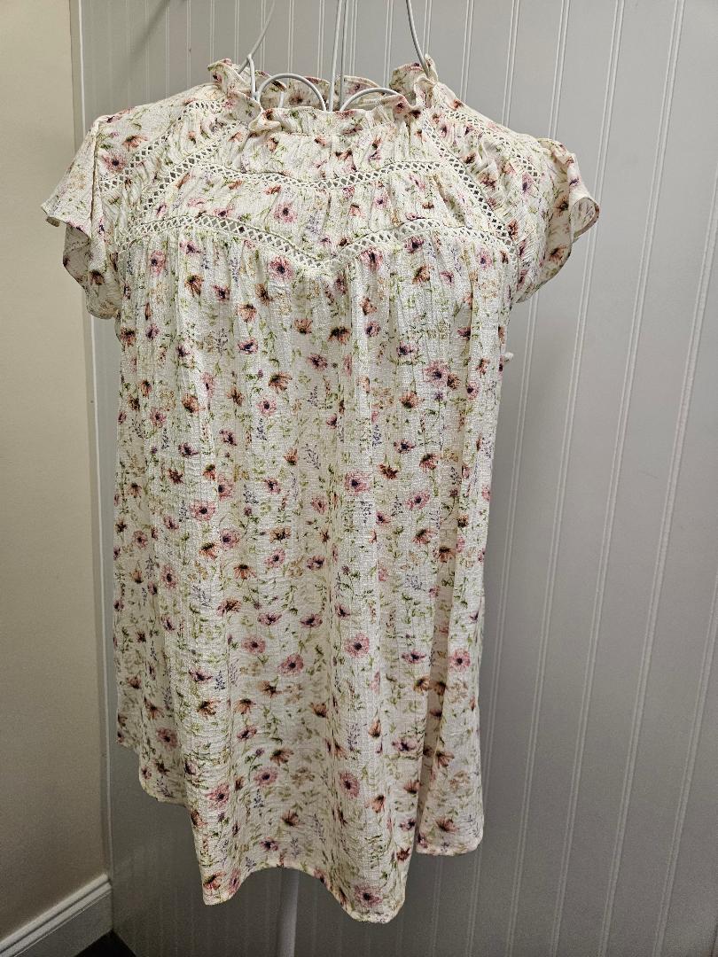 Floral Ruffle Top- 2 Colors!
