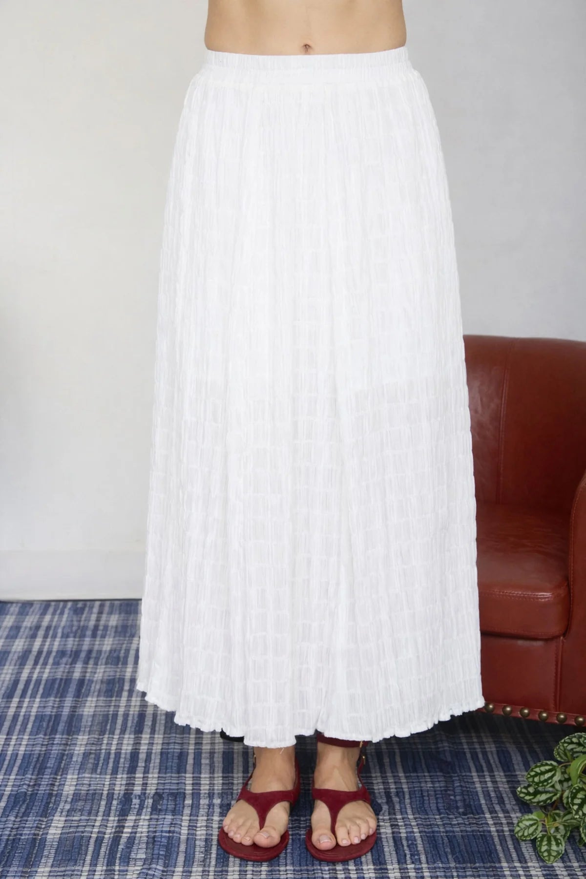 Elastic Waist Skirt in White